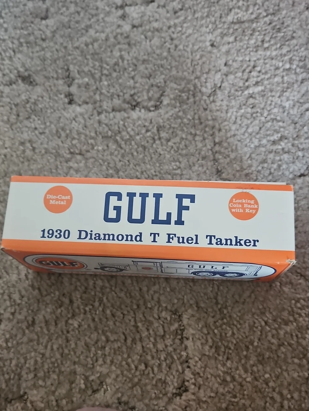Gulf 1930 Diamond T Fuel Tanker Retro Collectible - Orange & Blue